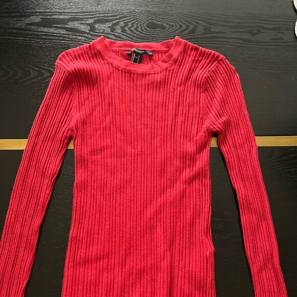 Forever 21 Sweater Size Small Red NWT - Picture 8 of 10